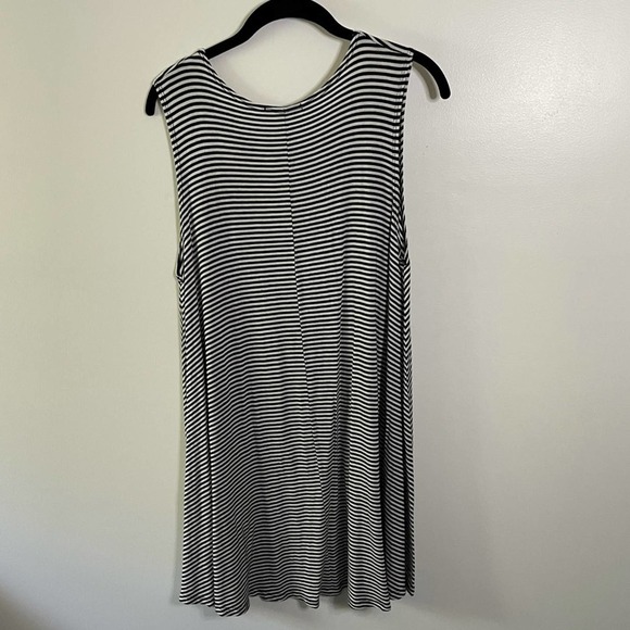 Tres Bien Striped Trapeze Swing Dress - Picture 3 of 3